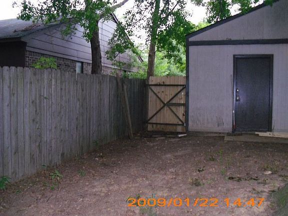 Side Gate Secured