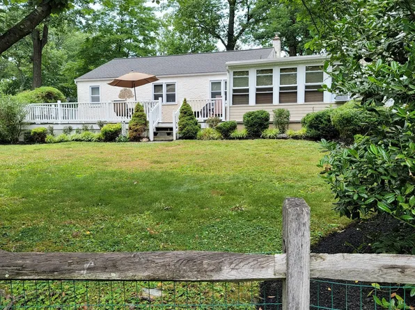 301 Irish Rd, Berwyn, PA 19312