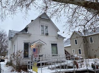 608 W Market St, Bloomington, IL