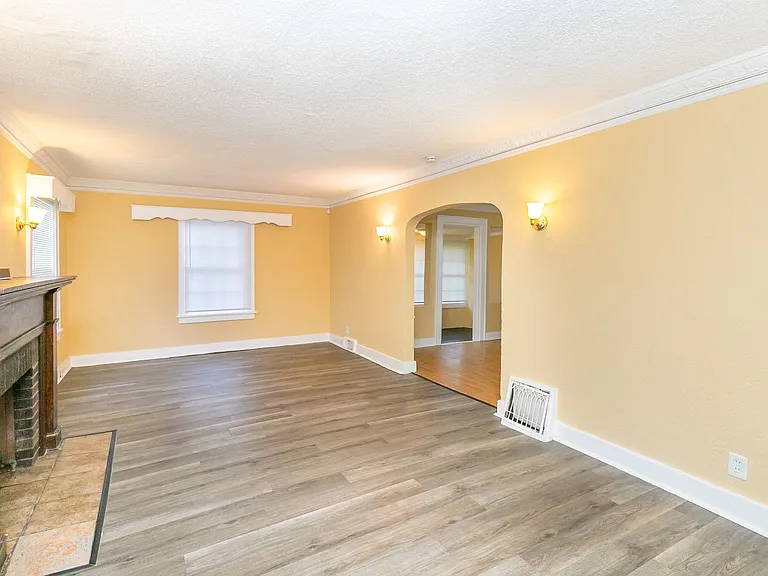 7210 Bellefontaine Ave — Photo 18