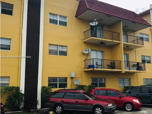 5100 SW 41st St APT 311, Hollywood, FL 33023