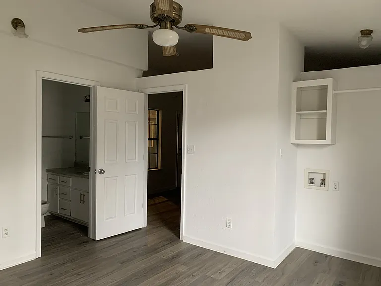 1115 W Jefferson Ave E #E — Photo 8