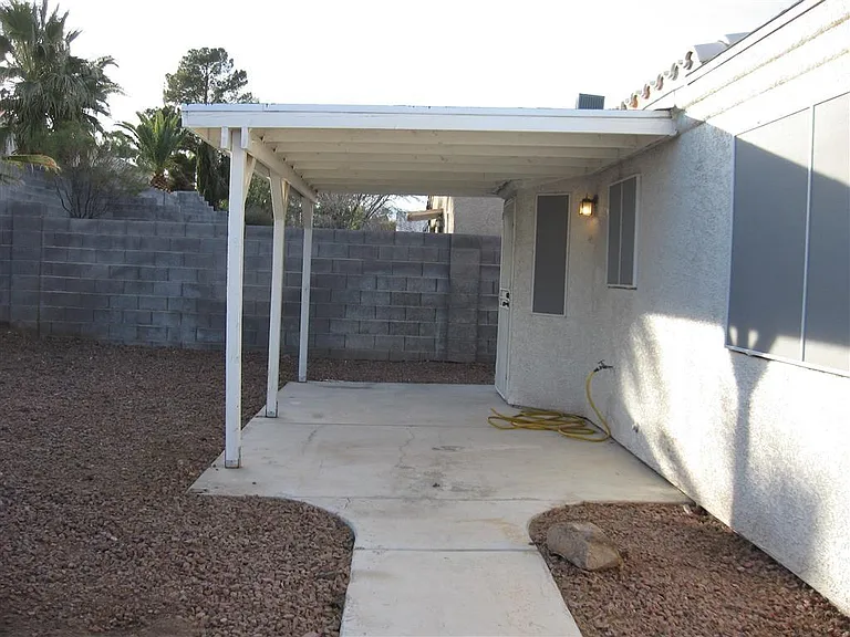 8113 Sickle Ln — Photo 22