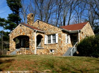 641 Crest Rd, Flat Rock, NC 28731