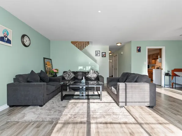 2575 McAdam Rd #12, Abbotsford, BC V2S 7G4