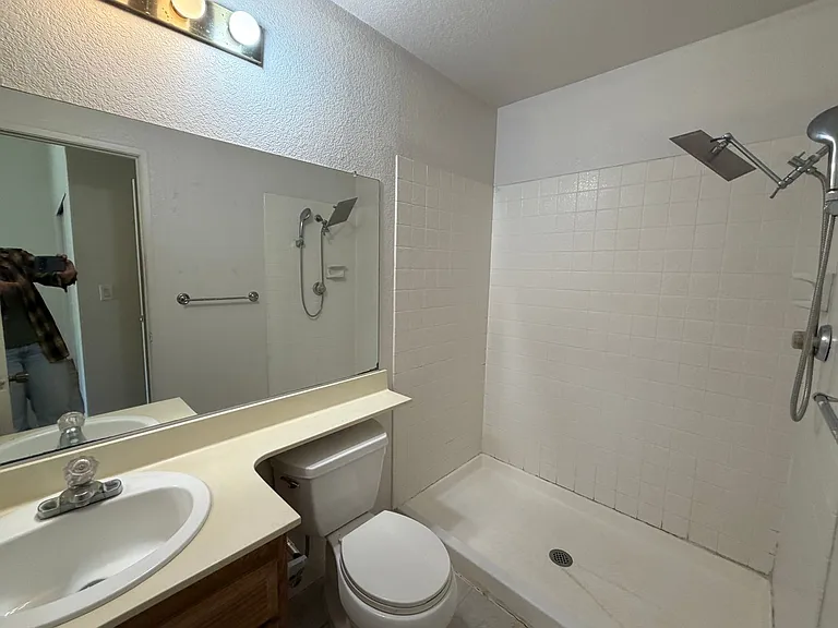 8608 Zircon Crest Ct — Photo 16