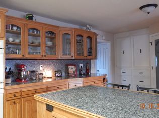 7085 Granada Dr, Redding, CA 96002