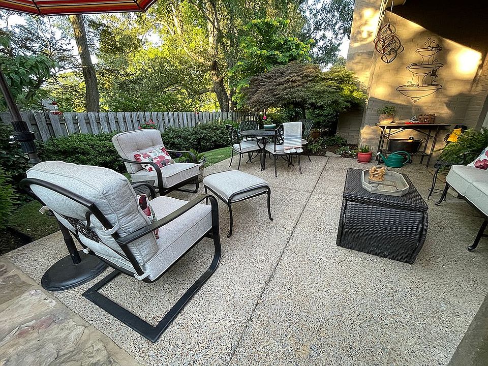 2nd image of 2977 Poplar Grove Ln