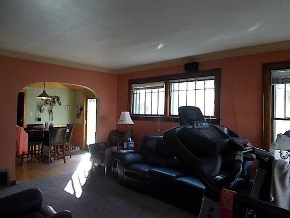 5th image of 211 Stambaugh Ave