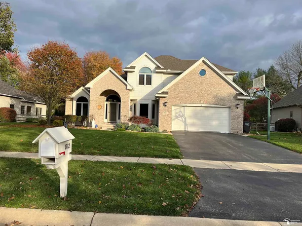 8112 High Oaks Dr, Lambertville, MI 48144