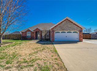 300 Blair Cir, Pea Ridge, AR 72751