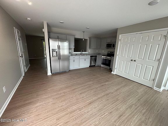 2nd image of 1244 Masters Ln #B