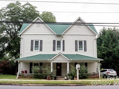 809 N Main Ave, Newton, NC, 28658