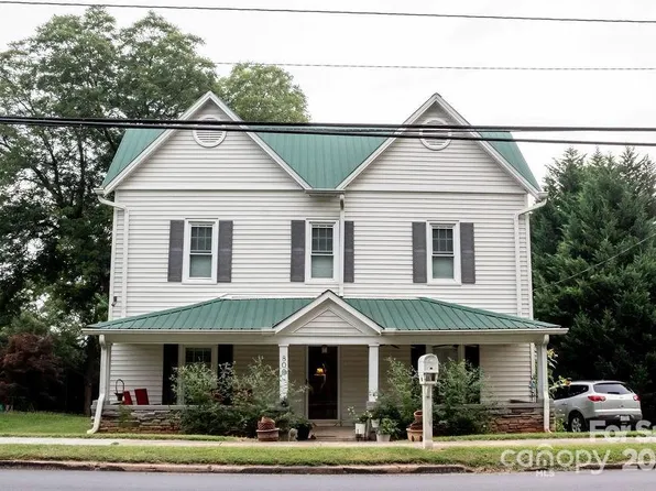 809 N Main Ave, Newton, NC 28658