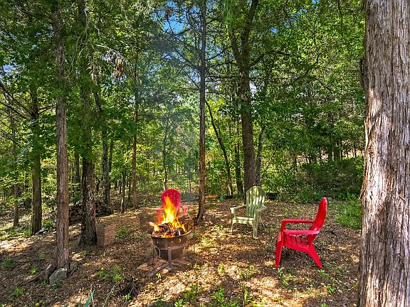 3rd image of 148 Appaloosa Trail