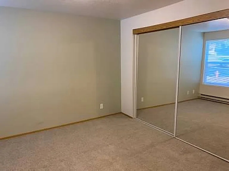 The Heights Apartments — Photo 8