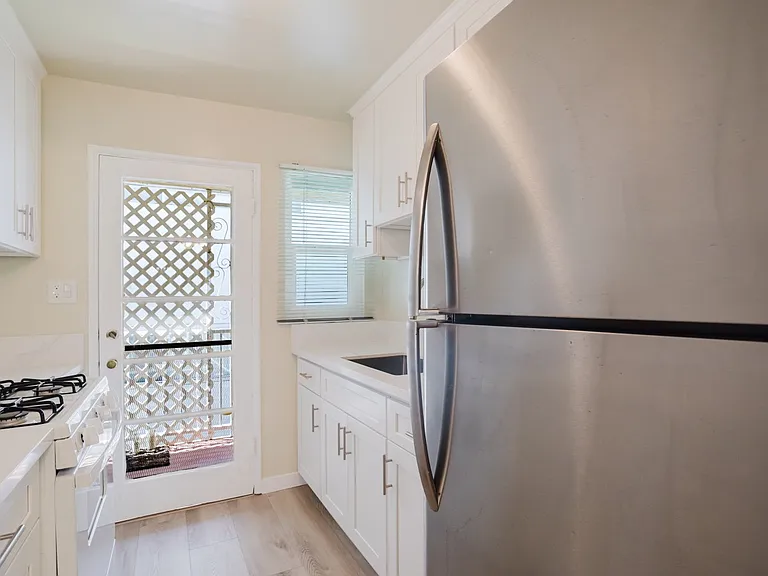 4505 Fulton Ave #B — Photo 19