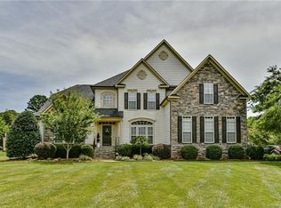 315 Jean Place Ct, Matthews, NC 28104