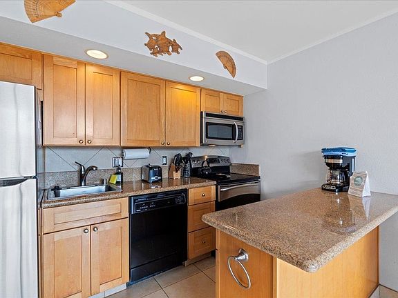 5th image of 3959 Lower Honoapiilani Rd #302