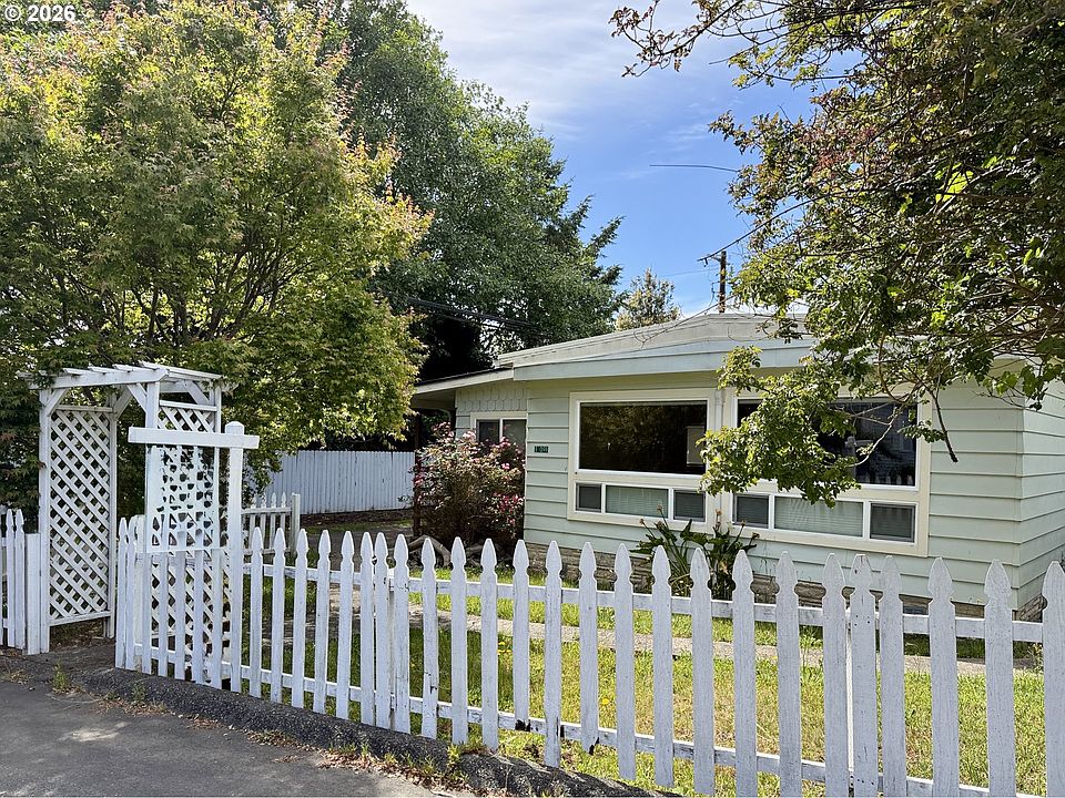 1st image of 16091 Kings Way