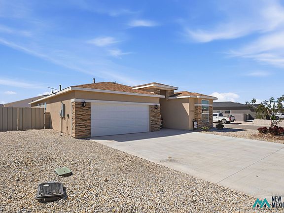 4th image of 3733 Honeysuckle Dr