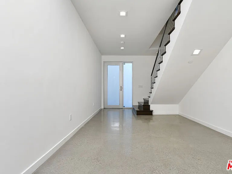 11610 Ohio Ave #1 — Photo 5