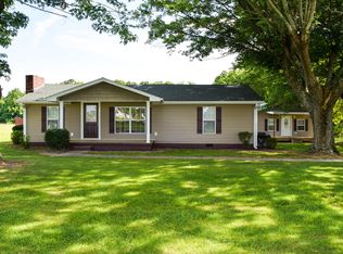 105 Old Martin Chapel Rd, Portland, TN 37148