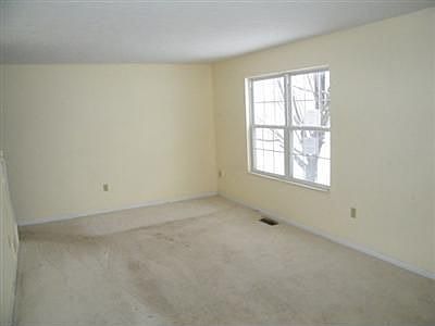 3rd image of 1880 Stanford St