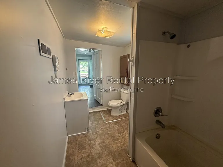 211 Wadsworth St — Photo 6