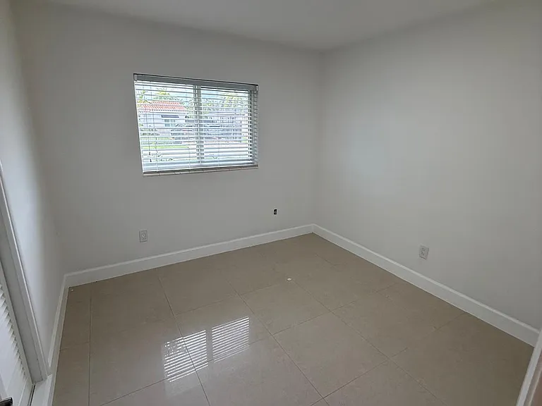 10823 SW 62nd Ter — Photo 11