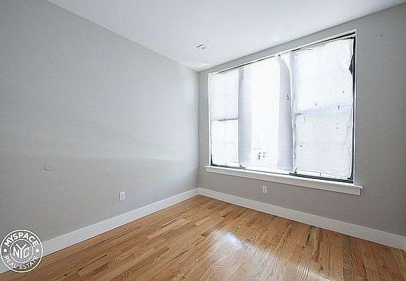 3rd image of 155 Tompkins Ave #4A