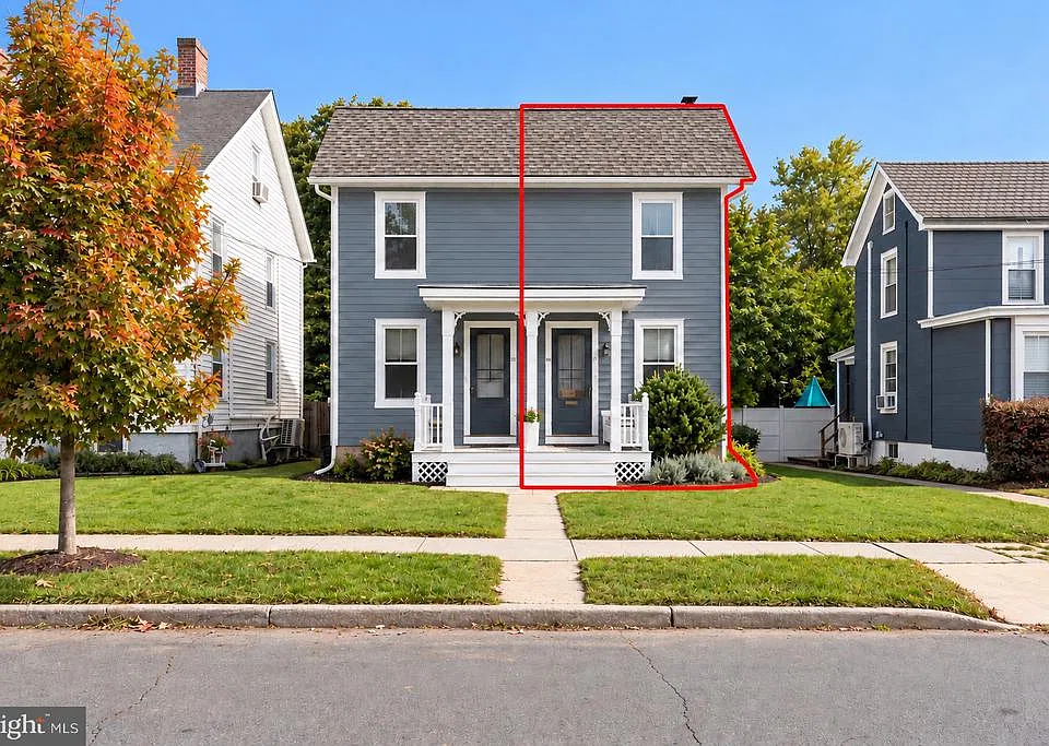34 Columbia Ave #34