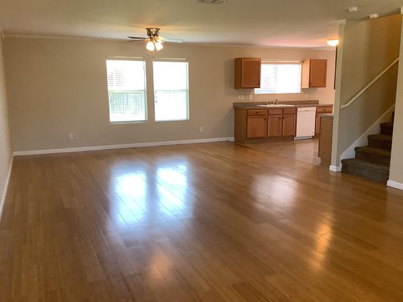 2nd image of 216 Gatewood Trce