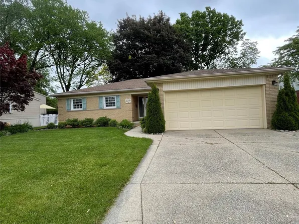 41370 Ivywood Ln, Plymouth, MI 48170