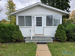 1031 Riverside Ave, Defiance, OH 43512