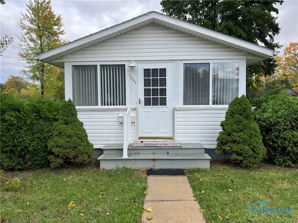 1031 Riverside Ave, Defiance, OH 43512