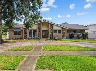 5762 Birdwood Rd, Houston, TX 77096