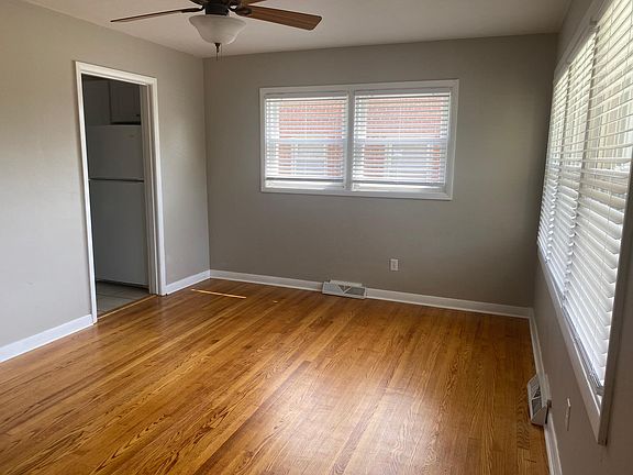 2nd image of 2327 Franklin St