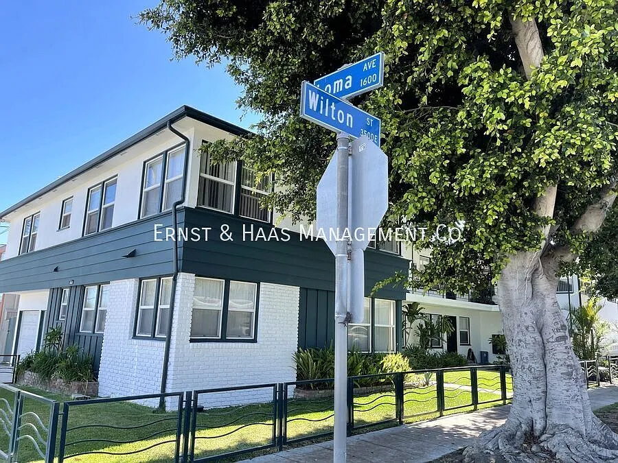 1641 Loma Ave #8