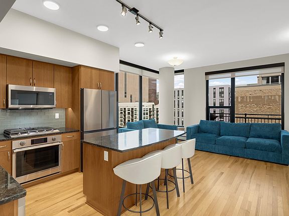 3rd image of 740 Portland Ave #808