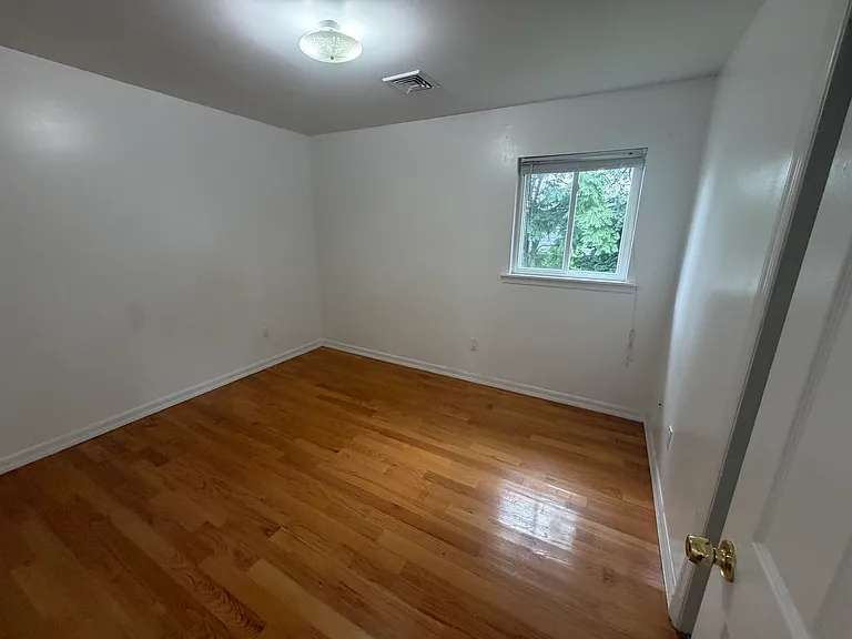 170 Titus Ave #B — Photo 8
