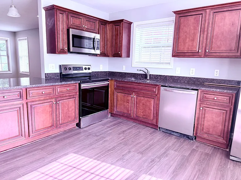 406 Celebration St — Photo 5