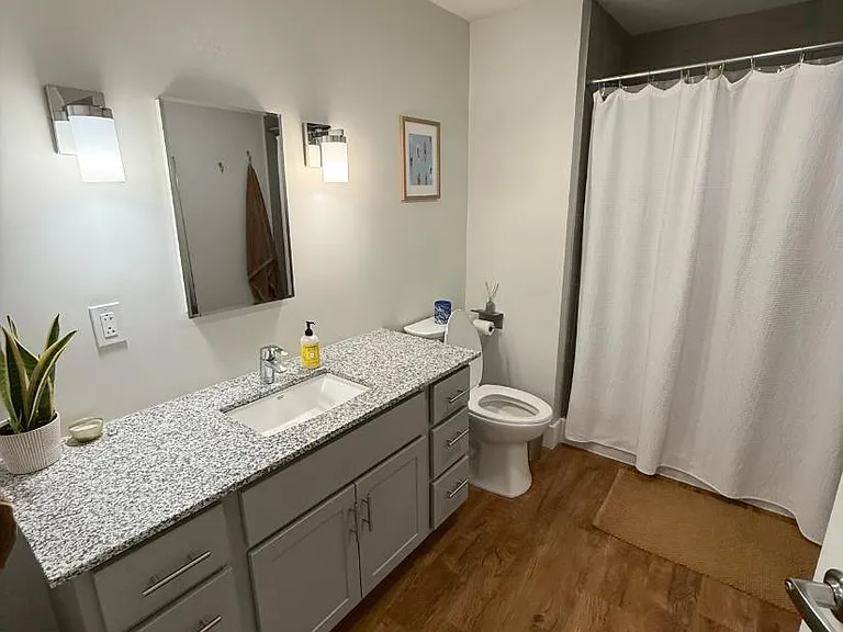 Unit Photo
