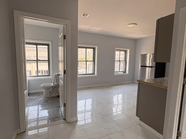 218 E Hanover St APT 3, Trenton, NJ 08608