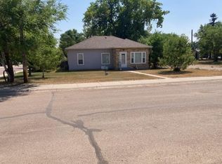 900 Ohio St, Chinook, MT 59523