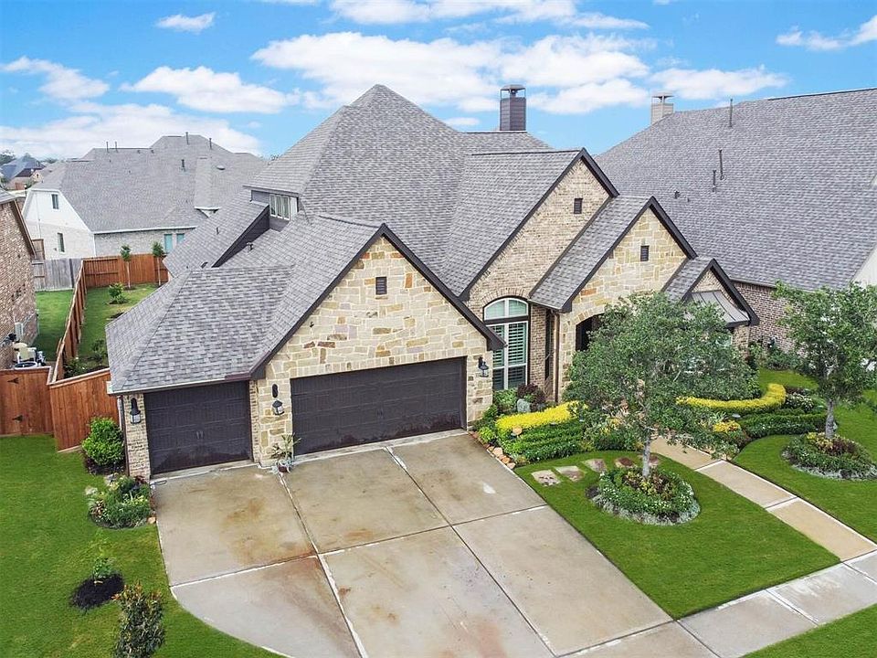1st image of 11007 Avery Arbor Ln
