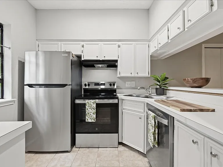 1013 Chestnut St #B1 — Photo 1