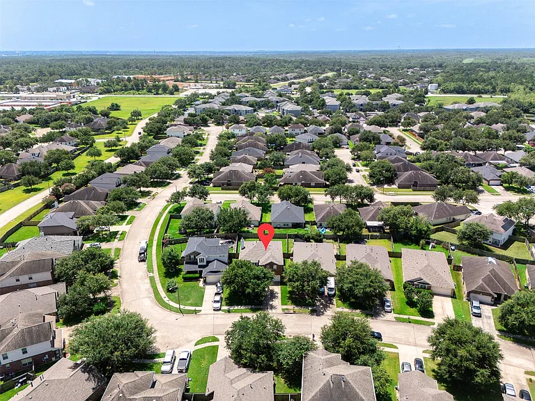 2931 Silver Landing Ln — Photo 40