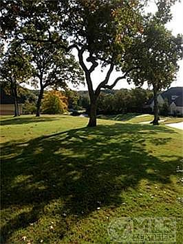 4th image of 3607 Wooded Creek Cir