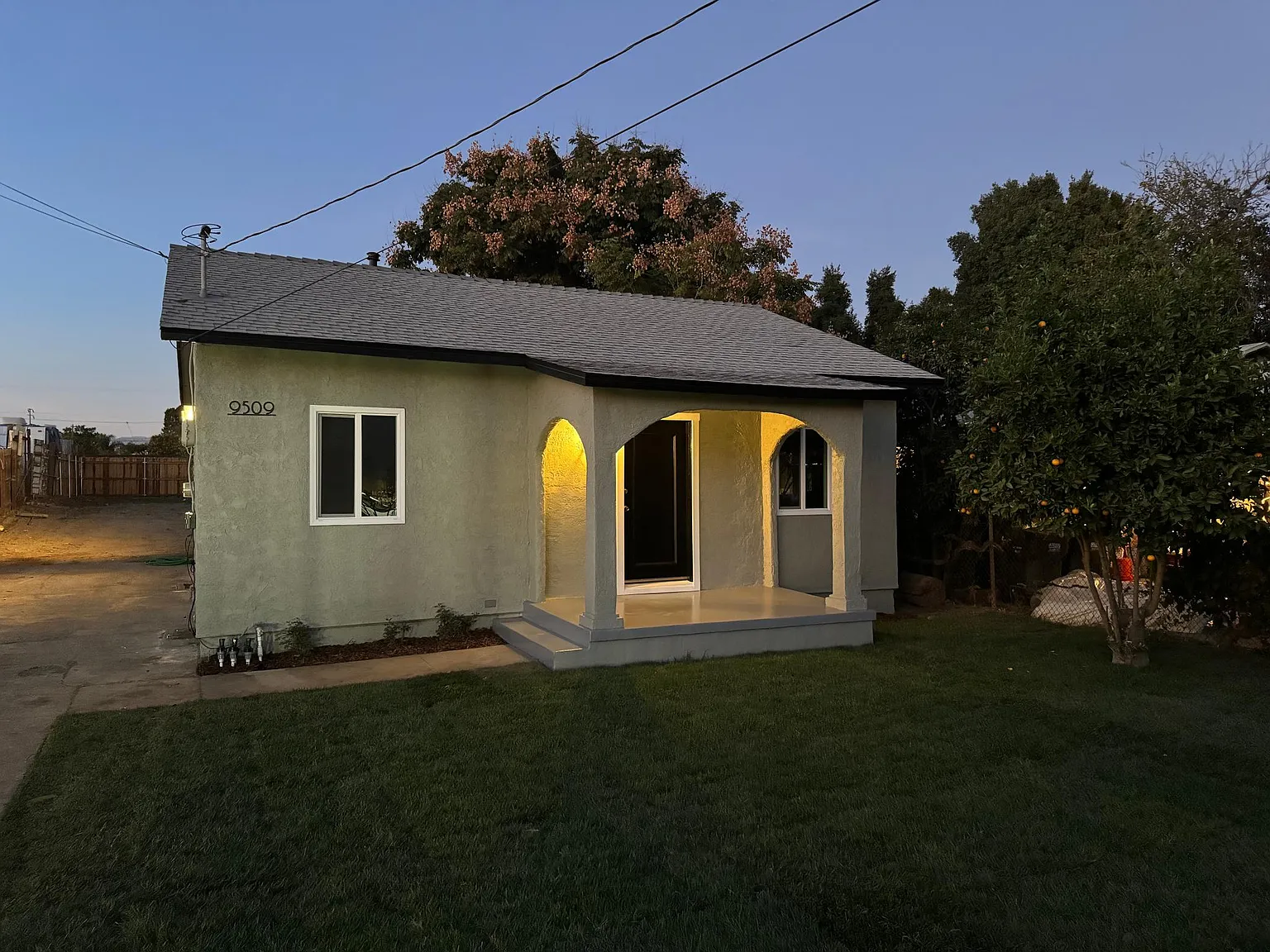3 bed, 1100 sqft, $3,100 — Photo 1